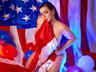 VanessaClose Image Gallery