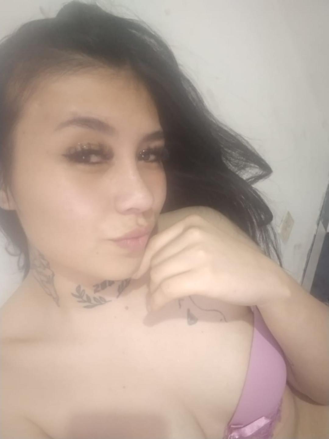 VictoriaThomson from XLoveCam