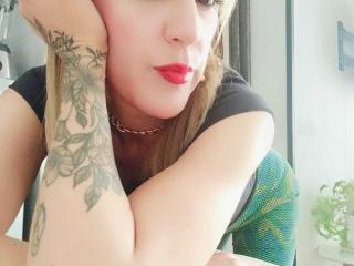 SammyDesire Blowjob XXX Cams - Photo 4/21