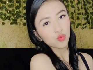 TiffanyNim live cam model at XLoveCam