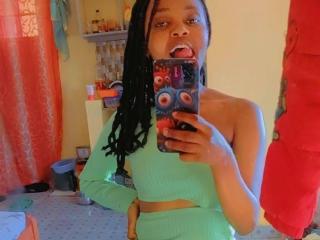 Watch FreekyMessX live on cam on XLoveCam