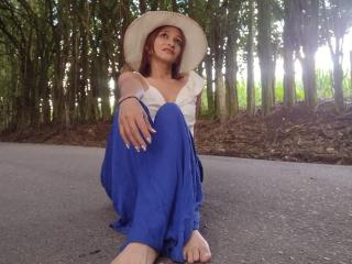 AgathaStone Webcam Porno Live - Photo 10/21