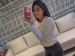 SharisWillian Blowjob XXX Cams - Photo 8/21