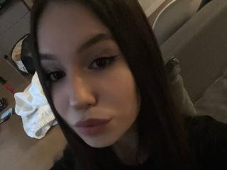 Live Chat with Amabel on XLoveCam