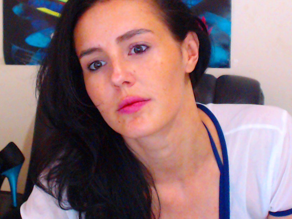 EyesShotForU — live cam photo 6