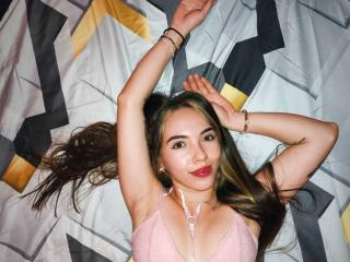 Watch SaraRusell live on cam on XLoveCam
