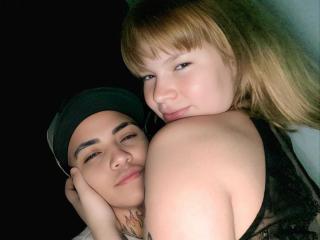 CouplExtreme69 live cam model at XLoveCam