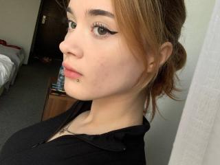 Watch LianaKisses live on cam on XLoveCam