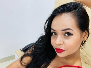 Watch LunaVioletta live on cam on XLoveCam
