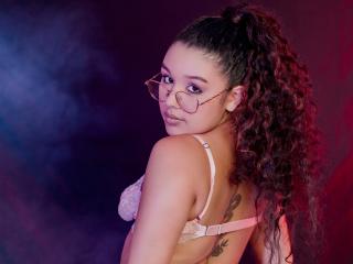 SofiaYue Blowjob XXX Cams - Photo 10/21
