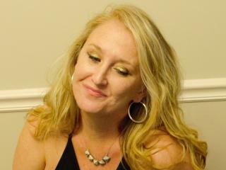 Watch Nikkilola69 Live on XLoveCam