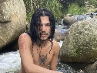 OshunRios live cam model at XLoveCam