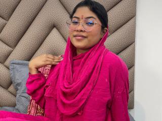 ShailaYojana Blowjob XXX Cams - Photo 5/21