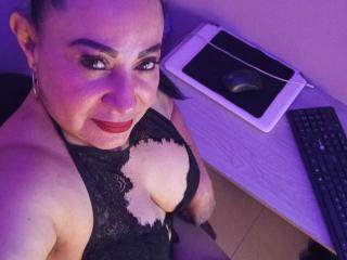 LucianaBlack live cam model at XLoveCam