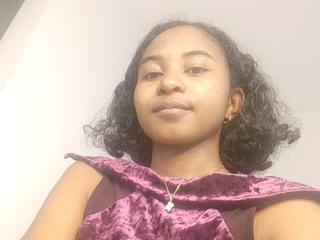 PricillaYourOne live cam model at XLoveCam