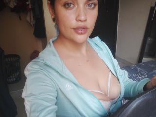 AgathaK Webcam Porno Live - Photo 6/21