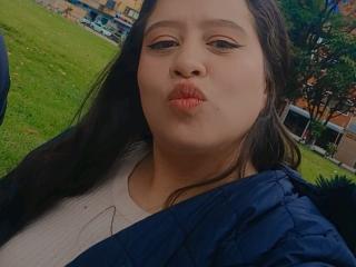 CharlloteJones live cam model at XLoveCam