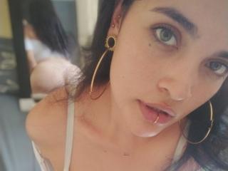 AgathaK Webcam Porno Live - Photo 5/21