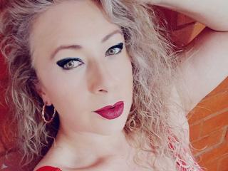 Watch SofiaCurvyCute live on cam on XLoveCam