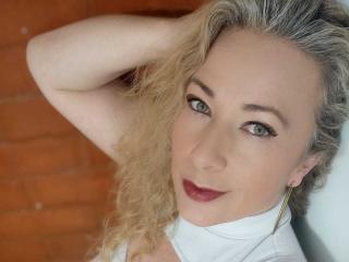 SofiaCurvyCute Blowjob XXX Cams - Photo 7/9