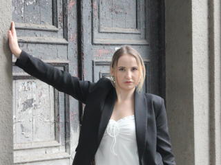 SofieBloom Fellation XXX Cams - Photo 5/8