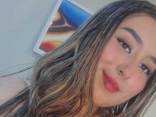 SalomettX Blowjob XXX Cams - Photo 16/21