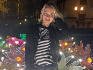 BelleLisaG Live Cam Porn - Photo 21/21