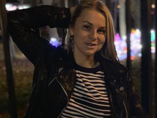 BelleLisaG Live Cam Porn - Photo 7/21