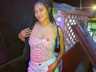 Natassa live cam model at XLoveCam