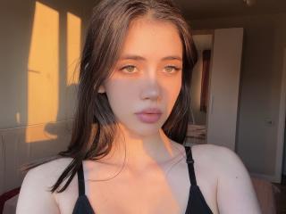 Watch SweetyVikky live on cam on XLoveCam