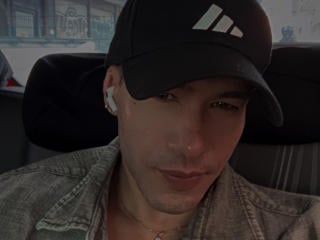 Carrington live cam model at XLoveCam