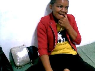 Valinah69 live cam model at XLoveCam