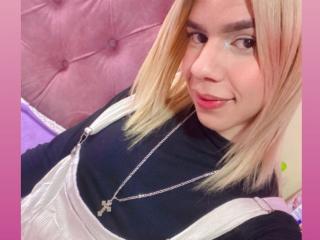 ValeryHans live cam model at XLoveCam