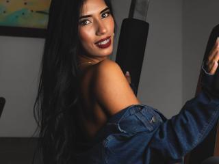Watch AnnyMayers live on cam on XLoveCam