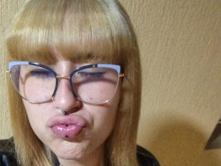 BellaMihrimah live cam model at XLoveCam