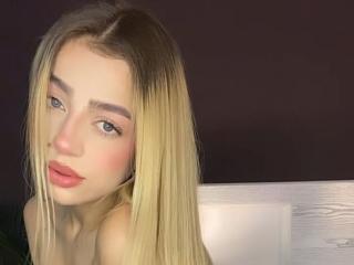 ZhaaviaMoon MILF Live - Photo 18/21