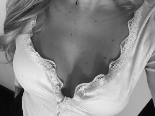 SugarrX Blowjob XXX Cams - Photo 8/21