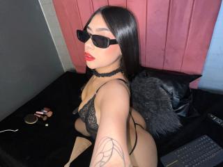 SienaReign Blowjob XXX Cams - Photo 9/21