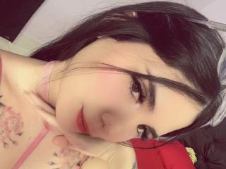 MelanyHootD live cam model at XLoveCam