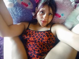 SophieHill Blowjob XXX Cams - Photo 12/21