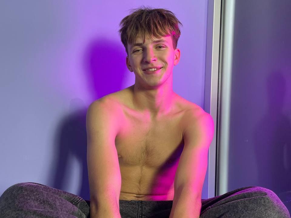 TravisWolfy — live cam photo 1