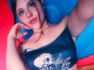 SophieHill Blowjob XXX Cams - Photo 4/21