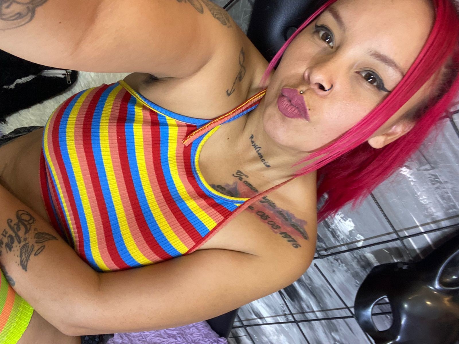 AlanaRoth — live cam photo 4