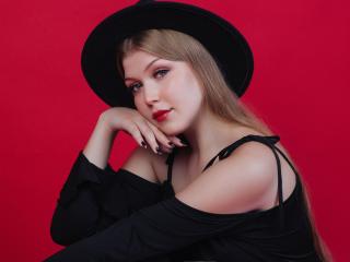 StellaLane Blowjob XXX Cams - Photo 8/14