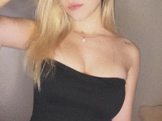 SugarrX Blowjob XXX Cams - Photo 5/21