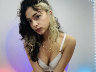 AlmaPonce Webcam Porno Live - Photo 15/21
