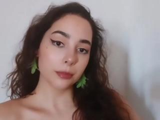 Watch SyrenaValentina live on cam on XLoveCam