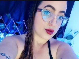 SussanMiller Blowjob XXX Cams - Photo 7/21