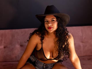 Watch RenataPalmer live on cam on XLoveCam