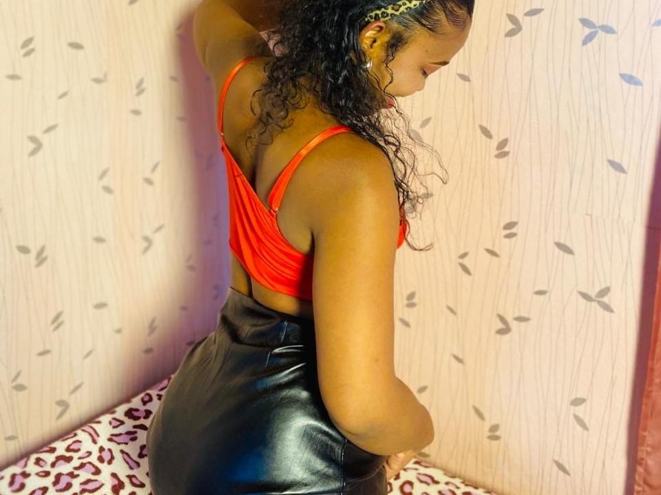 AmberMuse — live cam photo 3